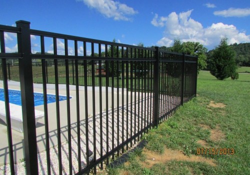 Aluminum Fencing: All You Need to Know