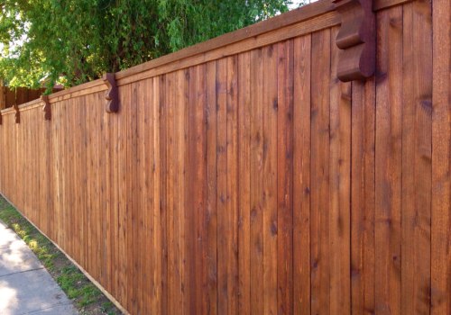 Cedar Wood Fencing - Types of Fencing Materials